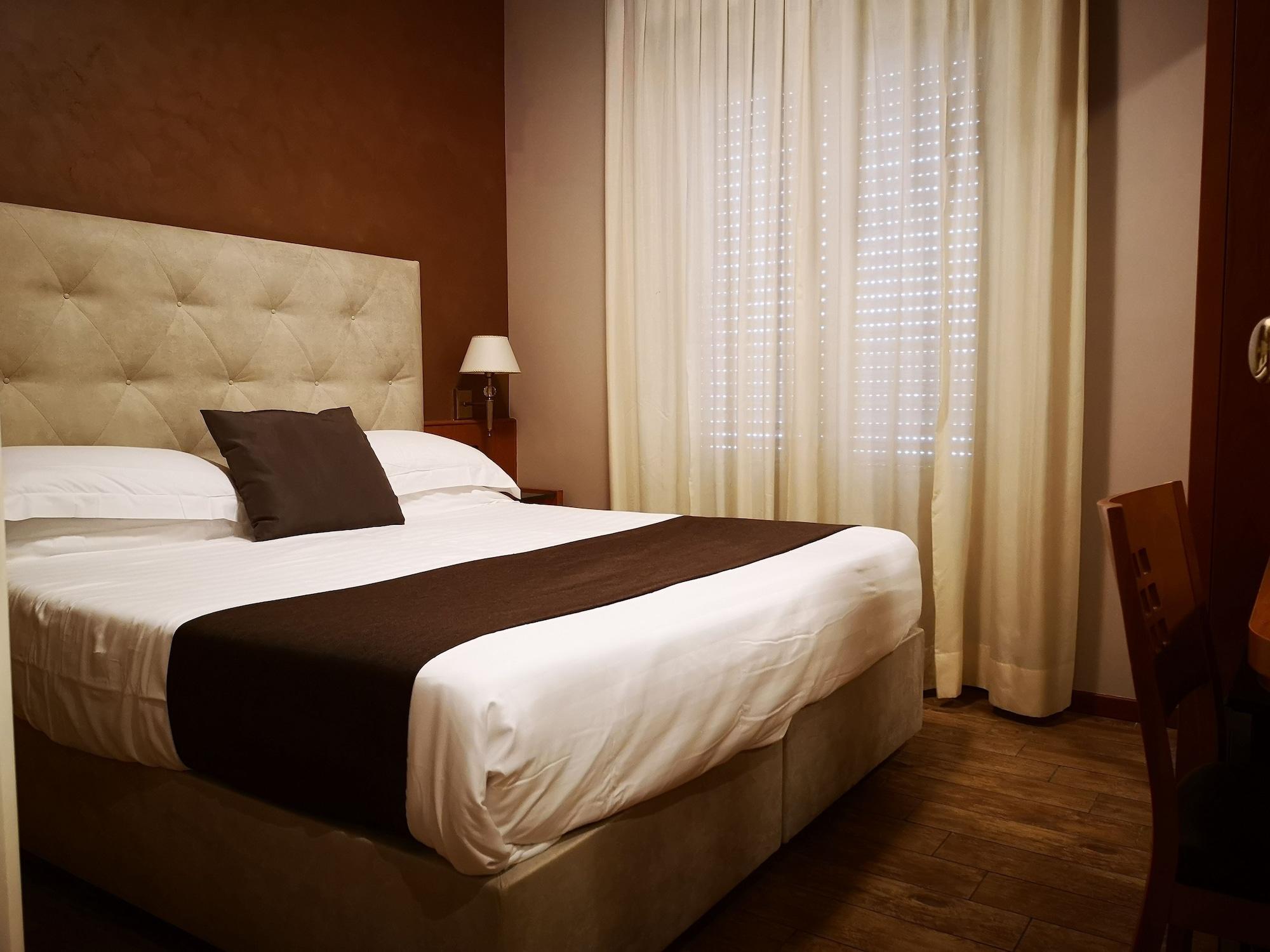 Hotel Clarin 14 By Dori بسكييرا ديل غاردا المظهر الخارجي الصورة
