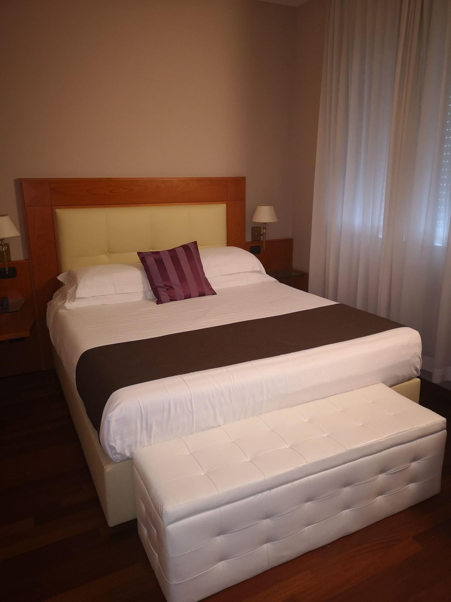 Hotel Clarin 14 By Dori بسكييرا ديل غاردا المظهر الخارجي الصورة