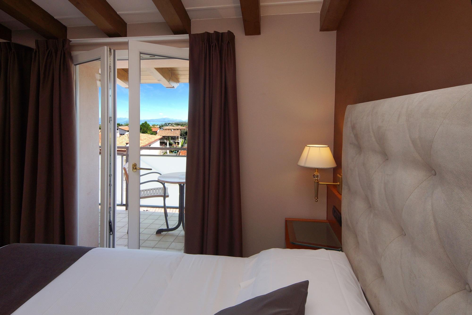 Hotel Clarin 14 By Dori بسكييرا ديل غاردا المظهر الخارجي الصورة