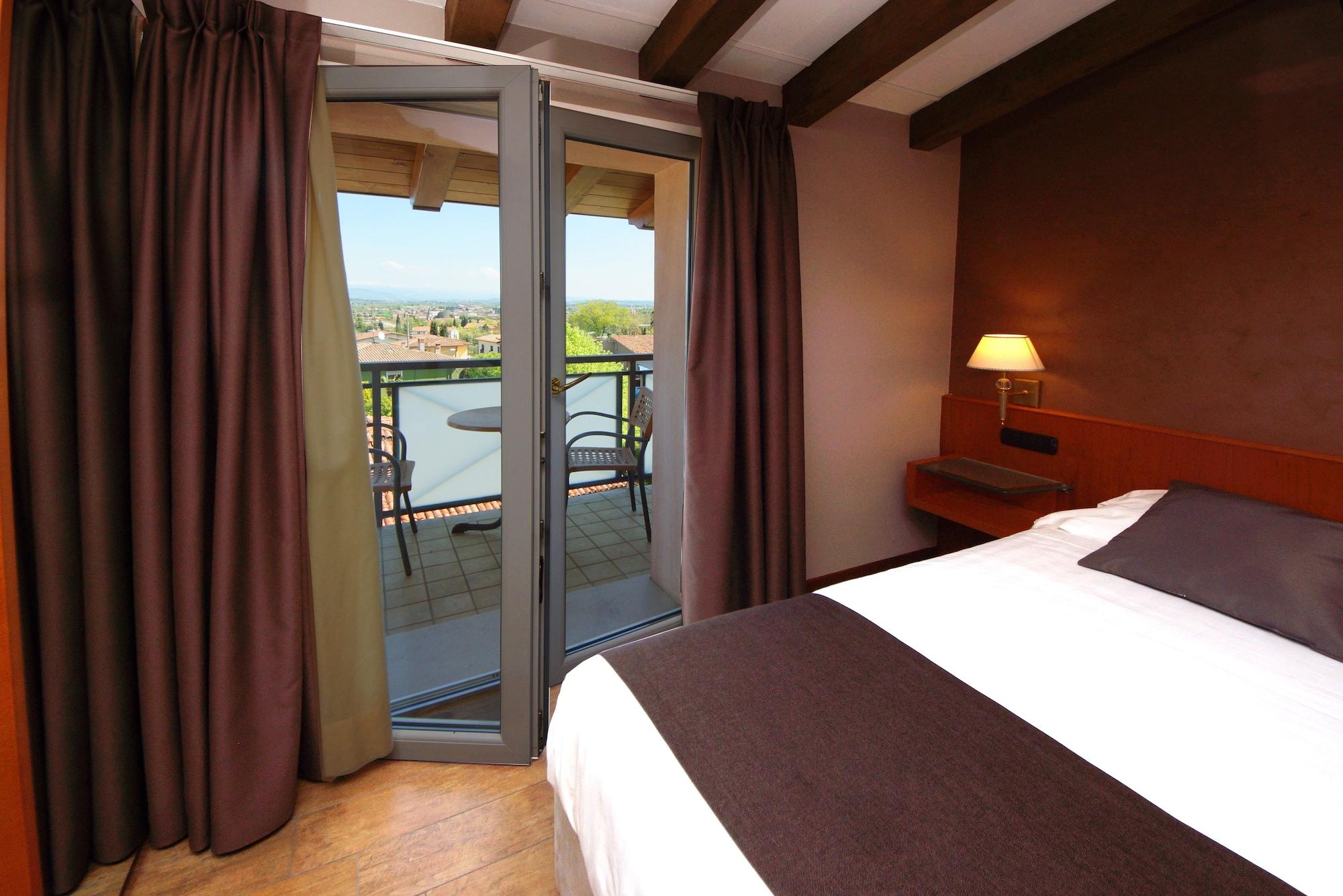 Hotel Clarin 14 By Dori بسكييرا ديل غاردا المظهر الخارجي الصورة