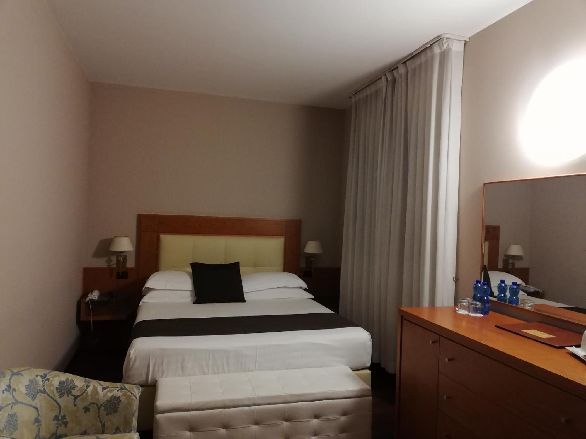 Hotel Clarin 14 By Dori بسكييرا ديل غاردا المظهر الخارجي الصورة