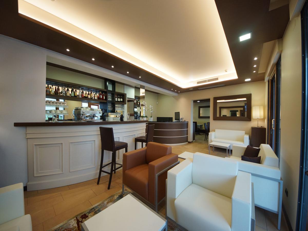 Hotel Clarin 14 By Dori بسكييرا ديل غاردا المظهر الخارجي الصورة