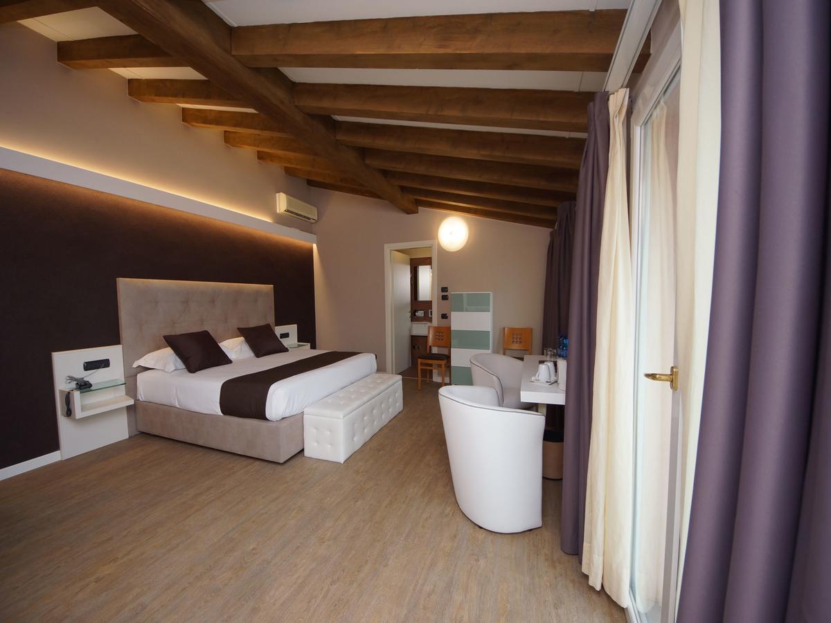 Hotel Clarin 14 By Dori بسكييرا ديل غاردا المظهر الخارجي الصورة