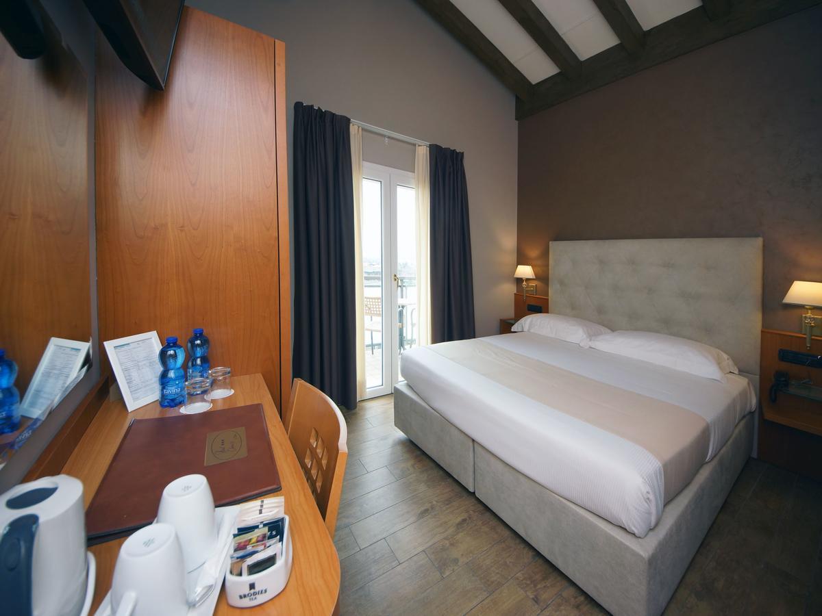 Hotel Clarin 14 By Dori بسكييرا ديل غاردا المظهر الخارجي الصورة